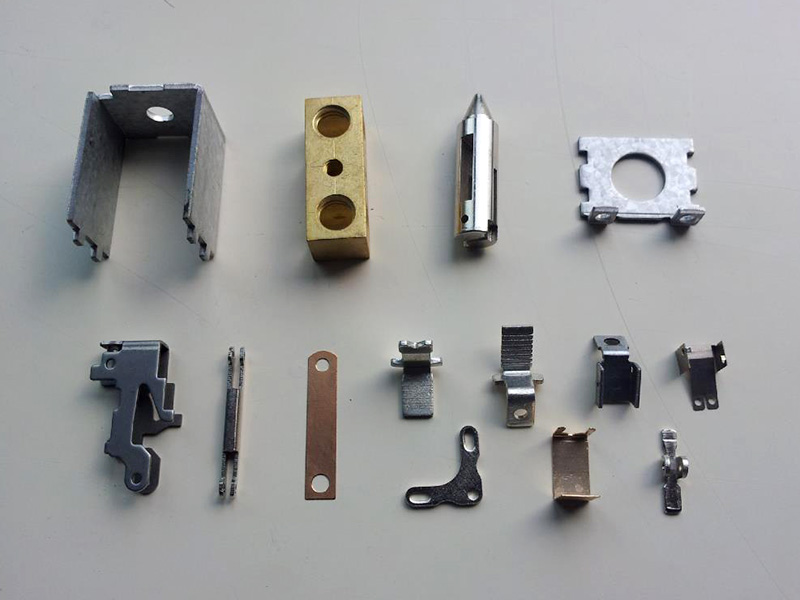 模具加工的汽車五金件有哪些?